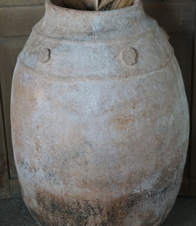 Rene Houtman Oude Nepalese Pot | H80 x D50 cm