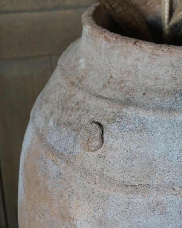 Rene Houtman Oude Nepalese Pot | H80 x D50 cm