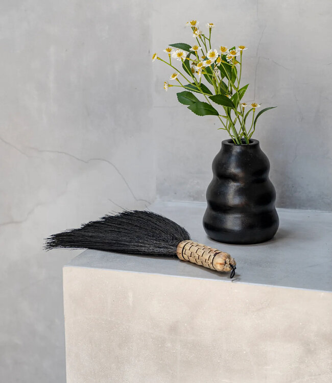 Bazar Bizar Burned Vaas | Zwart | H17 x B13 x D6 cm