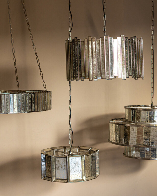PTMD Hanglamp van antiek rond glas met messing ijzeren afwerking.