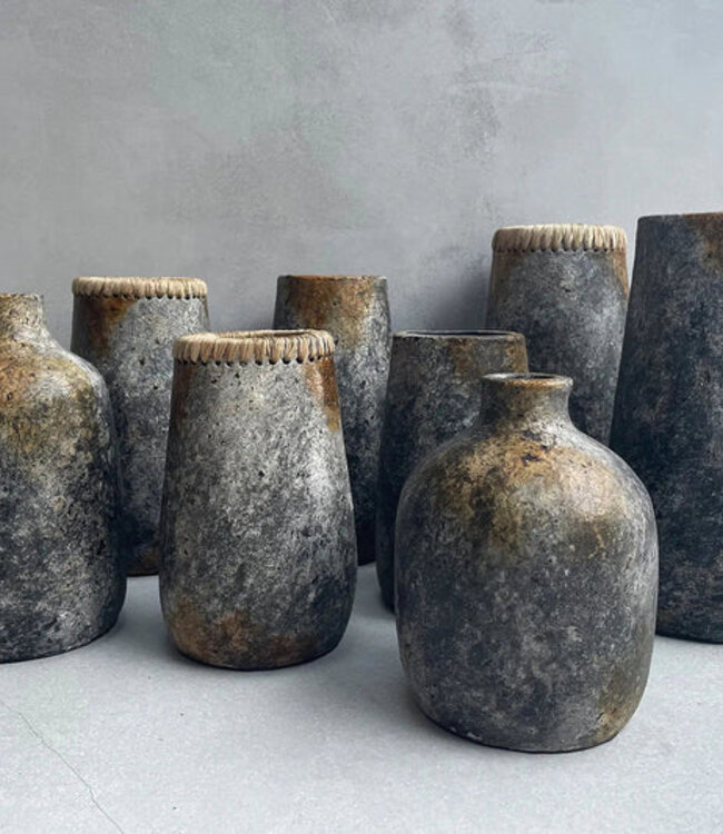 Bazar Bizar De Spookachtige Vaas - Antiek Grijs - S