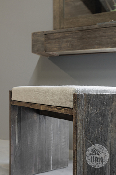 Be-Uniq Houten Kruk Lea | Met Linnen Zitkussen | Oud Hout