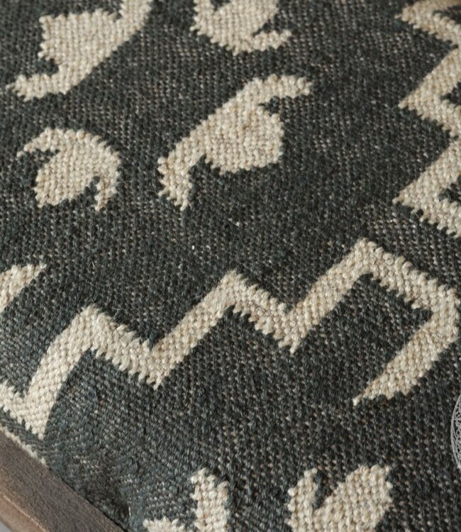 Be-Uniq Bankje Rustiek | Kelim Antraciet | H50xB120xD45 cm