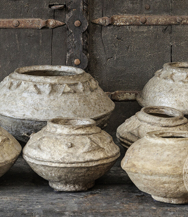 Be-Uniq Set Van 9 Oude Papier Mache Potten | India