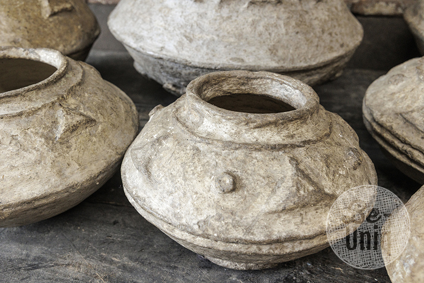 Be-Uniq Set Van 9 Oude Papier Mache Potten | India