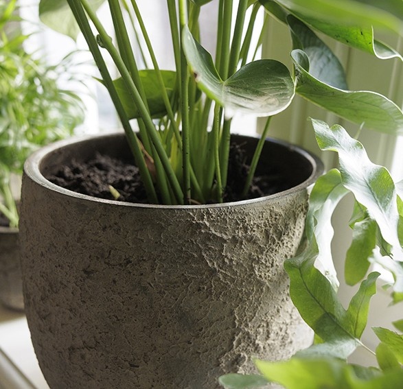 Be-Uniq Pot Flora | Set Van 2 | H13 x D12 cm | Earth Finish