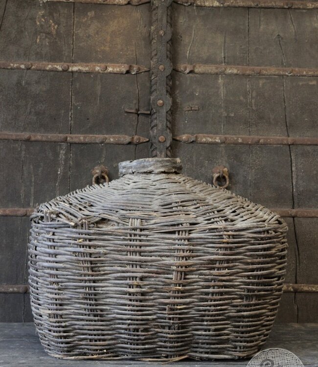 Be-Uniq Grote Antieke Vismand | H52 x B70 x D58 cm