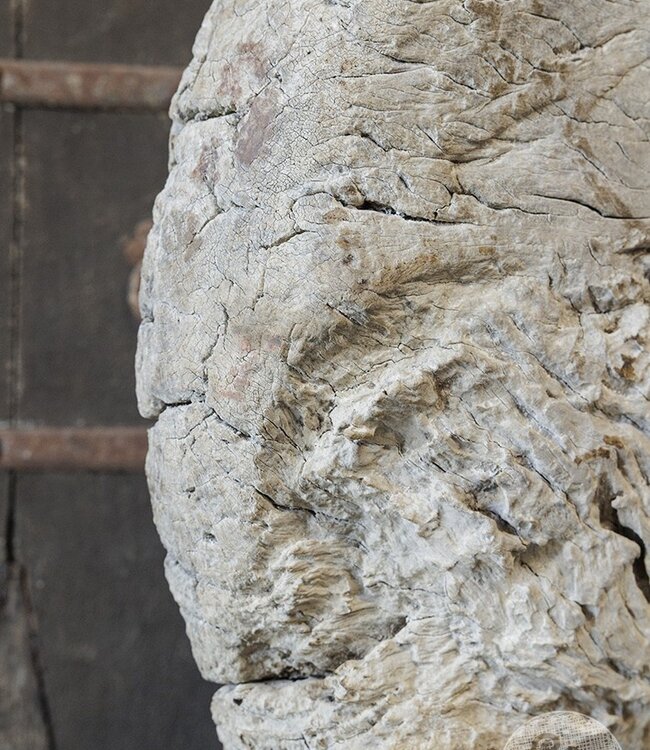 Be-Uniq Origineel Oud Wiel Op Standaard | India | H73xB65xD20 cm