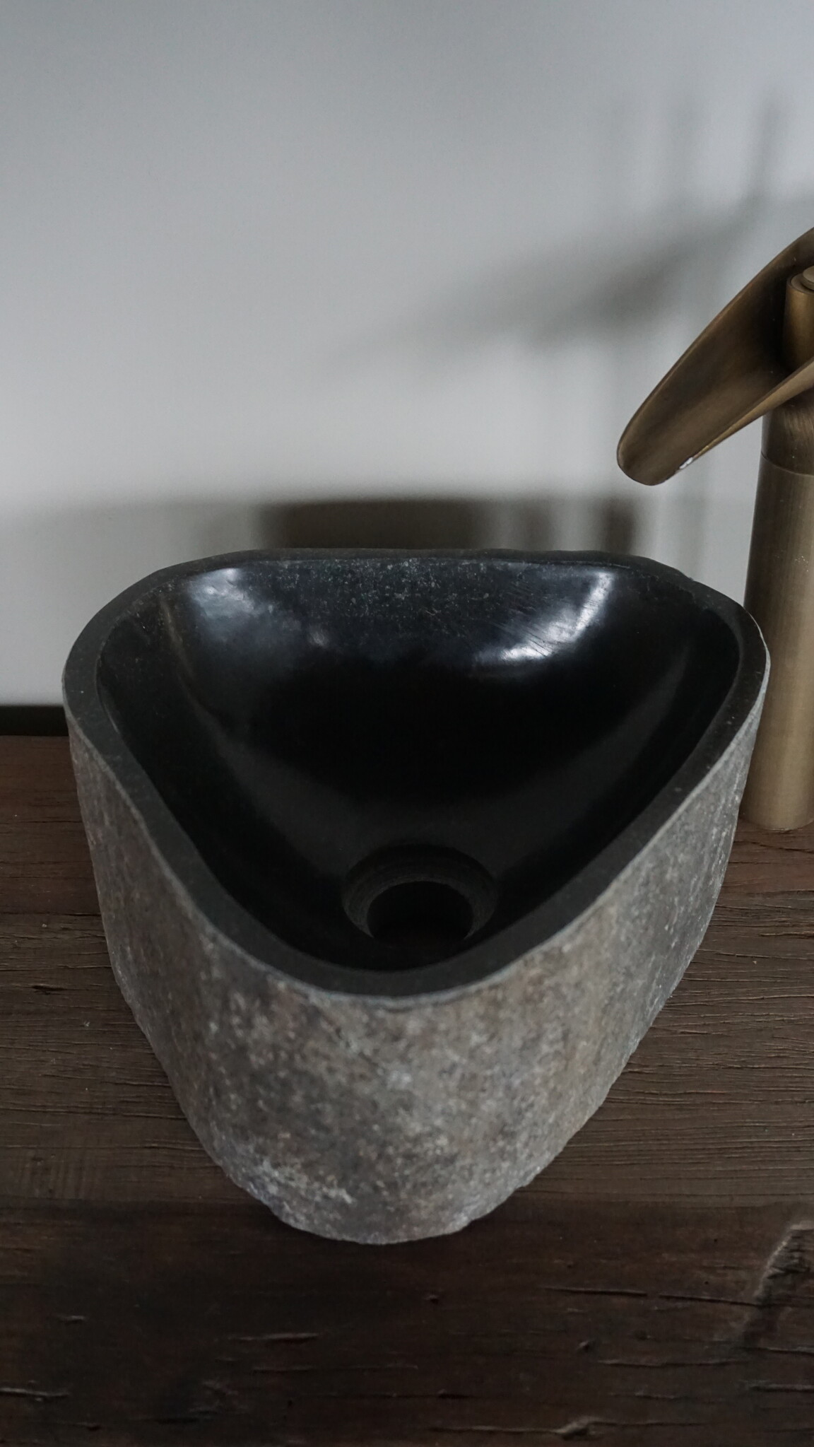Rene Houtman Kleine Stenen Waskom + Spoelgat | H15 x B28 x D27 cm