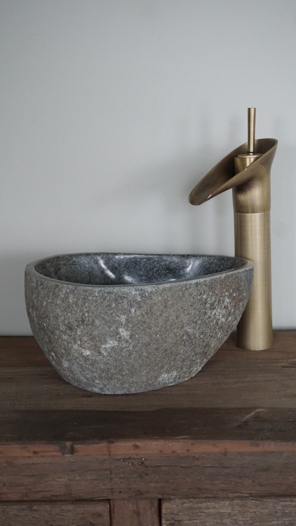 Rene Houtman Kleine Stenen Waskom + Spoelgat | H14 x B28 x D23 cm