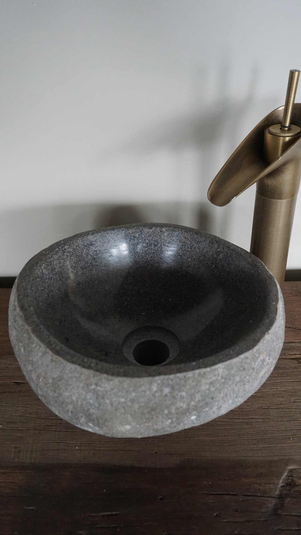 Rene Houtman Kleine Stenen Waskom + Spoelgat | H14 x B30 x D27 cm