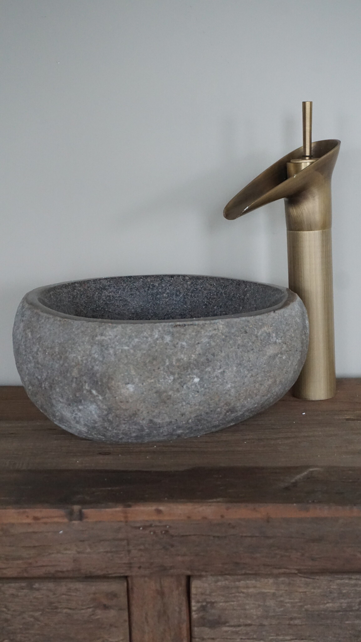 Rene Houtman Kleine Stenen Waskom + Spoelgat | H14 x B30 x D27 cm