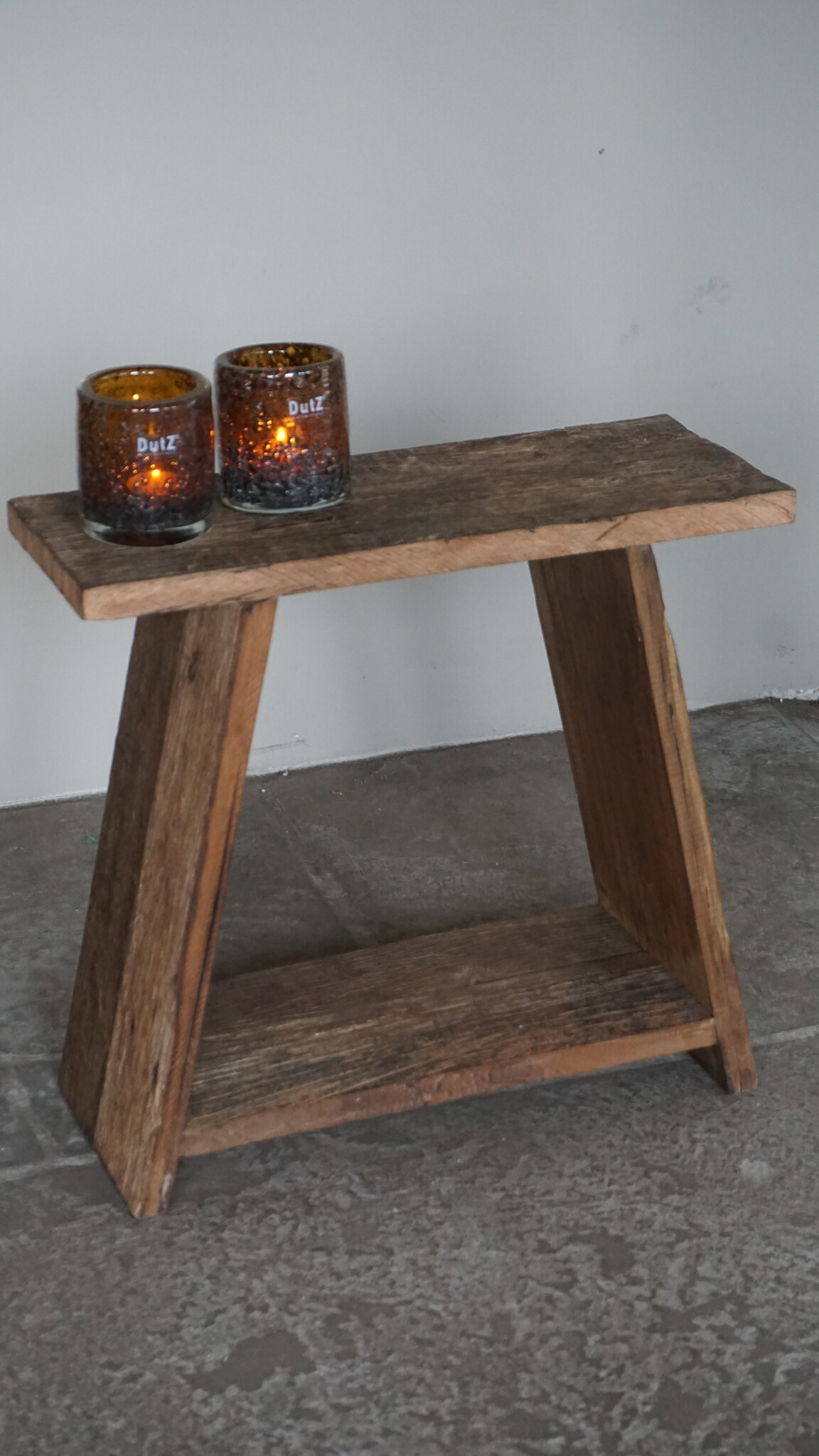 Rene Houtman Bijzettafeltje | Krukje | Brenda | Truckwood | H47xB50xD21 cm