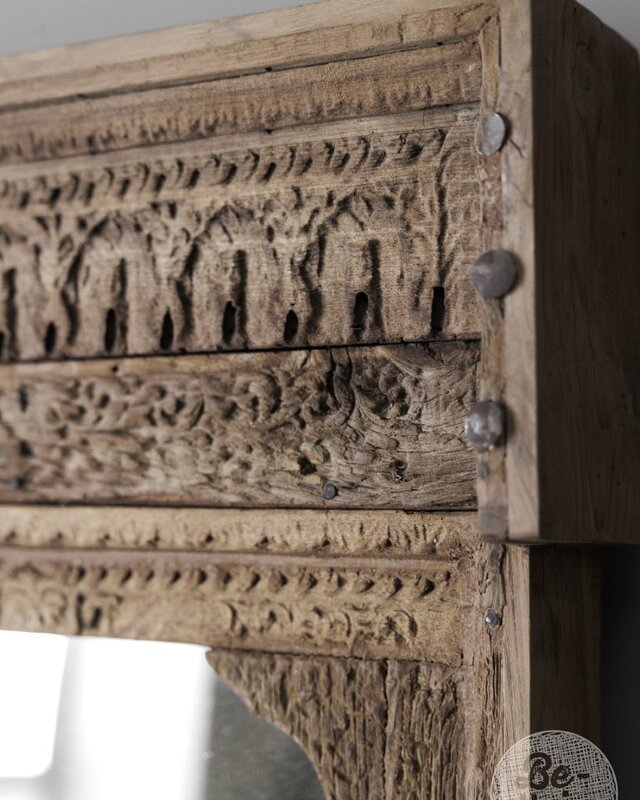 Be-Uniq Oude Spiegel | India | H149 x B56 x D12 cm