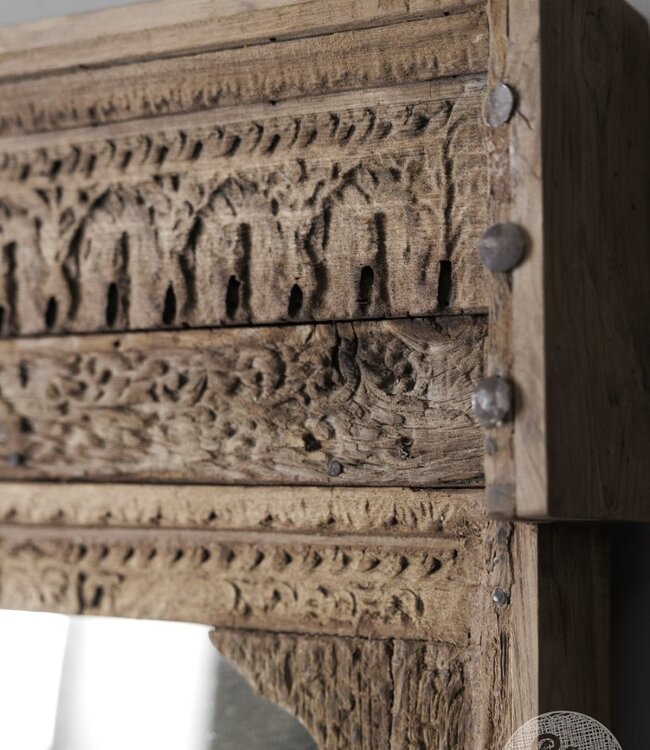 Be-Uniq Oude Spiegel | India | H149 x B56 x D12 cm