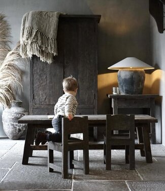 Aura Peeperkorn Kinderstoeltje Oud Hout Met Rugleuning