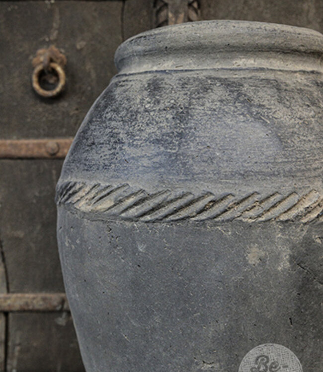 Be-Uniq Oude Claypot | India | H46 x B36 x D36 cm