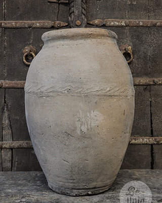 Be-Uniq Oude Claypot | India | H54 x B37 x D37 cm