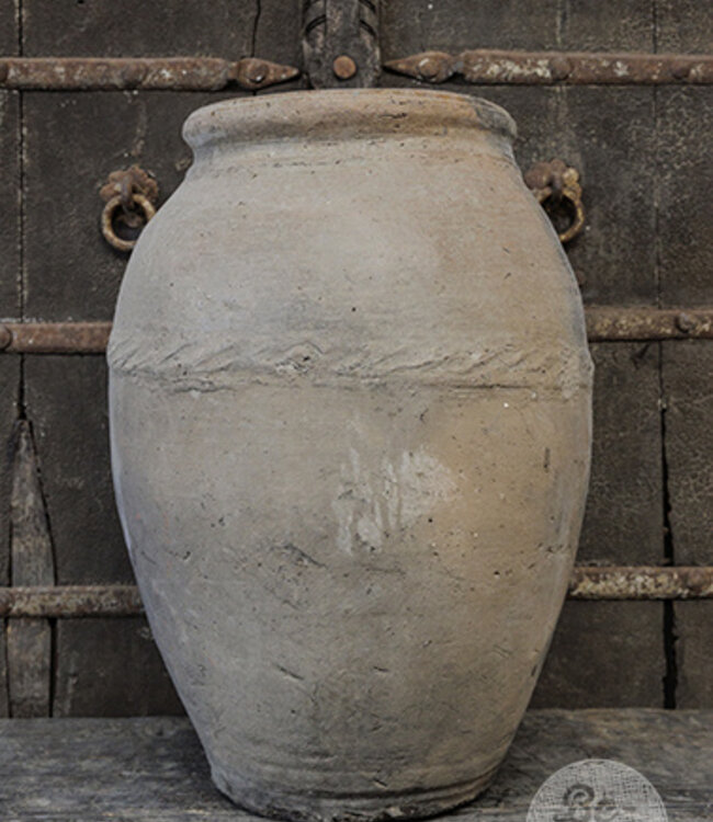 Be-Uniq Oude Claypot | India | H54 x B37 x D37 cm
