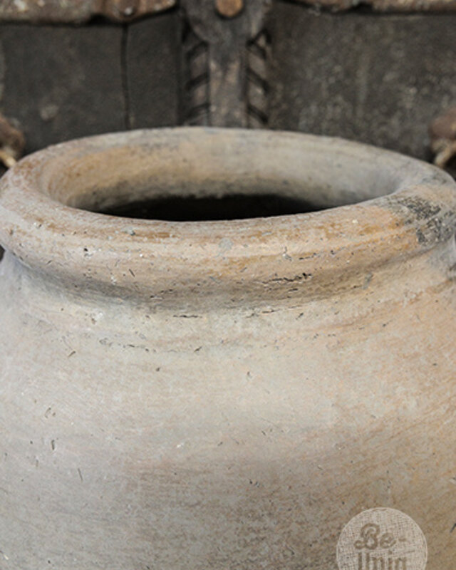 Be-Uniq Oude Claypot | India | H54 x B37 x D37 cm