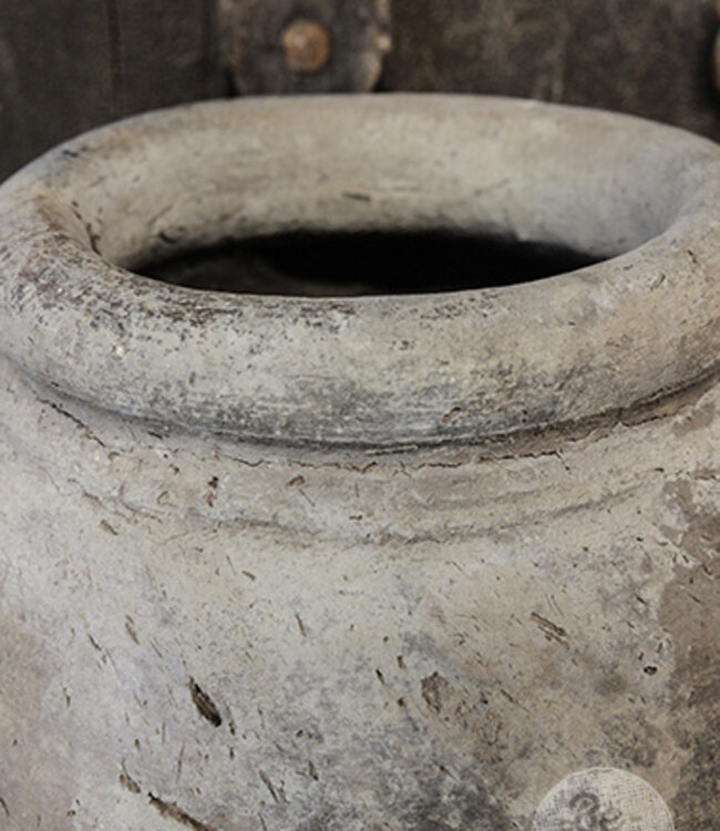 Be-Uniq Oude Claypot | India | H49 x B36 x D36 cm