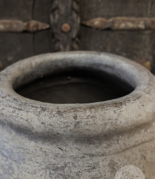 Be-Uniq Oude Claypot | India | H59 x B38 x D38 cm