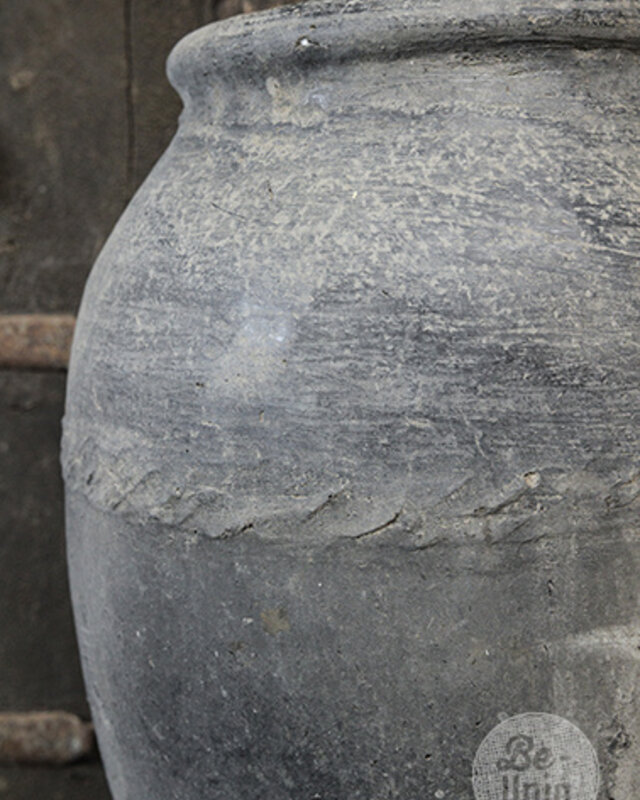 Be-Uniq Oude Claypot | India | H52 x B35 x D35 cm