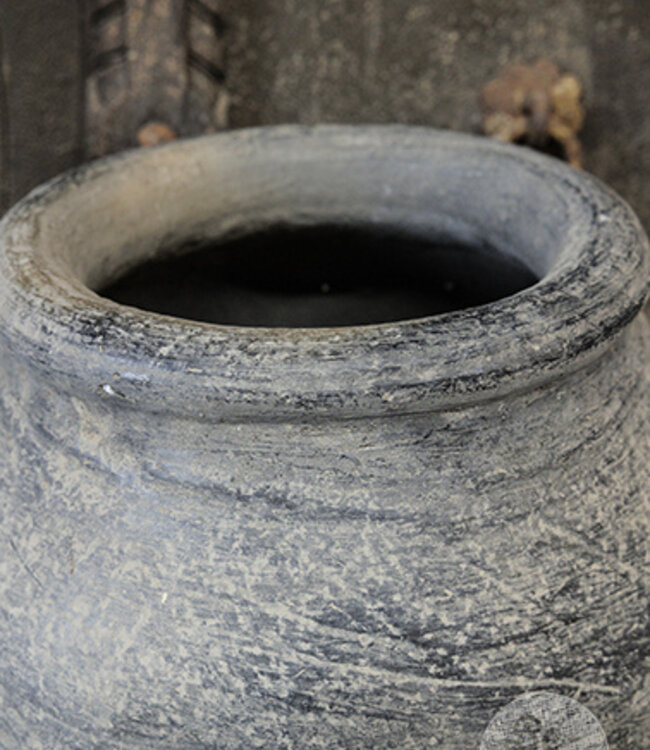 Be-Uniq Oude Claypot | India | H52 x B35 x D35 cm