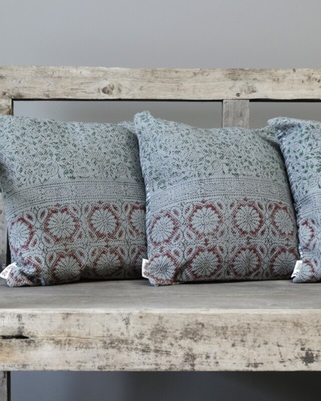 Be-Uniq Sierkussen Blauw/Rood | H45xB45 cm