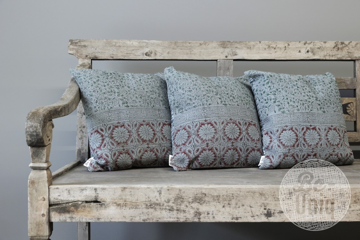 Be-Uniq Sierkussen Blauw/Rood | H45xB45 cm