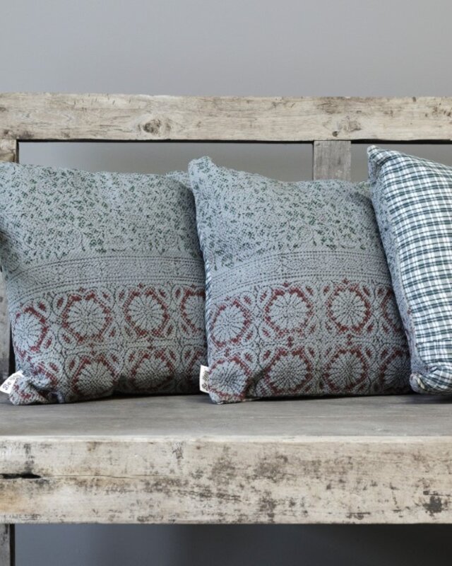 Be-Uniq Sierkussen Blauw/Rood | H45xB45 cm