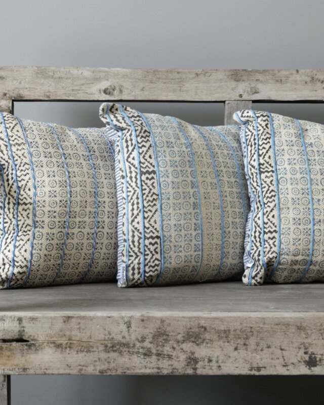Be-Uniq Set Van 2 Sierkussens | Turquoise/Wit | H45xB45 cm