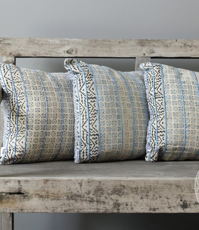 Be-Uniq Set Van 2 Sierkussens | Turquoise/Wit | H45xB45 cm