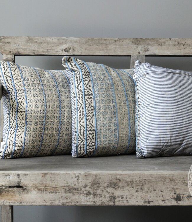 Be-Uniq Set Van 2 Sierkussens | Turquoise/Wit | H45xB45 cm