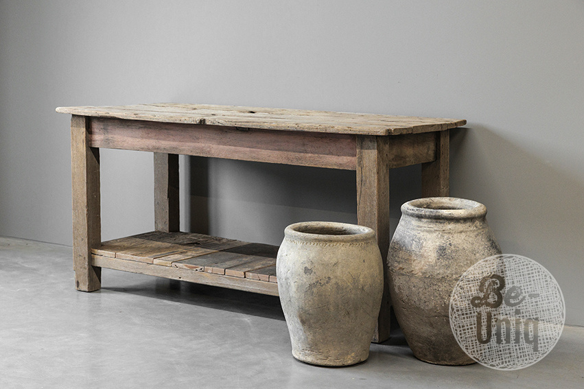 Be-Uniq Oude Presentatie Tafel | Rustiek Verweerd