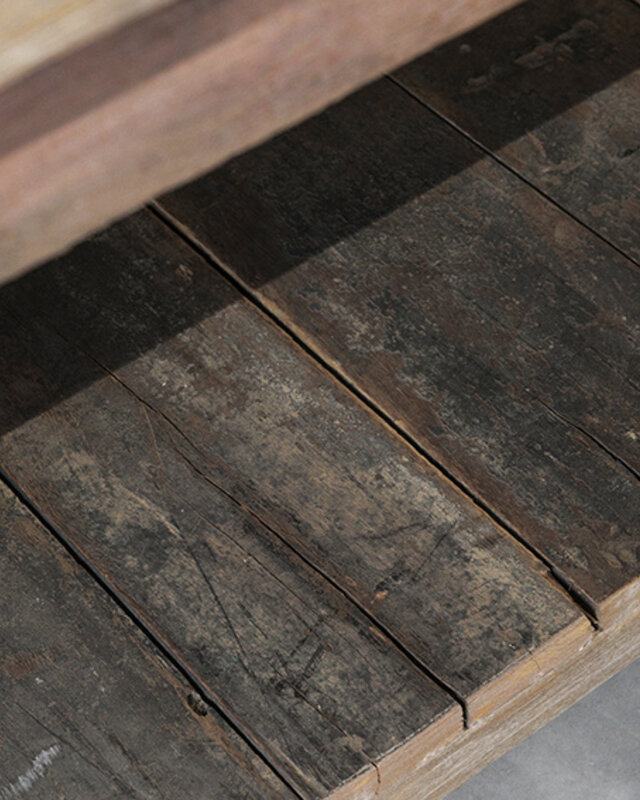 Be-Uniq Oude Presentatie Tafel | Rustiek Verweerd
