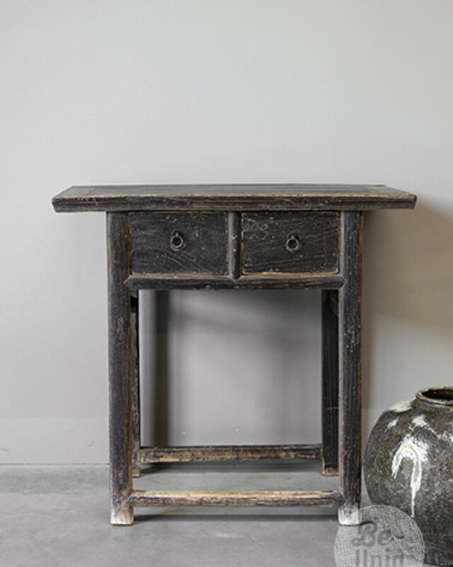 Be-Uniq Oude Haltafel | China | H84 x B89 x D46 cm