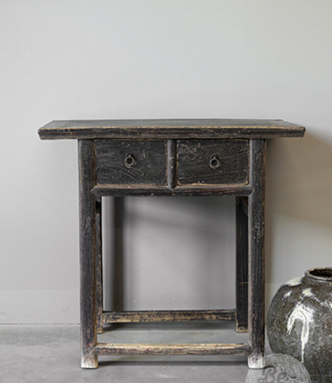 Be-Uniq Oude Haltafel | China | H84 x B89 x D46 cm