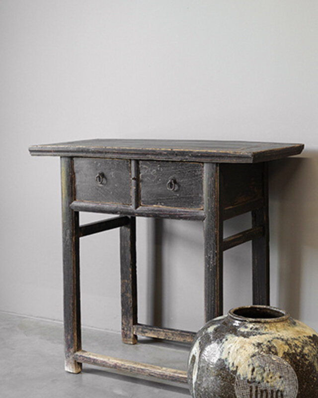 Be-Uniq Oude Haltafel | China | H84 x B89 x D46 cm