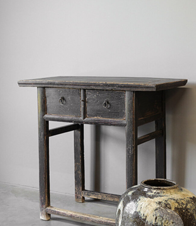 Be-Uniq Oude Haltafel | China | H84 x B89 x D46 cm