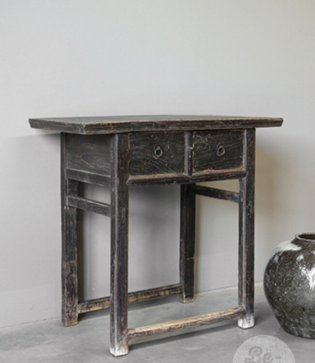 Be-Uniq Oude Haltafel | China | H84 x B89 x D46 cm