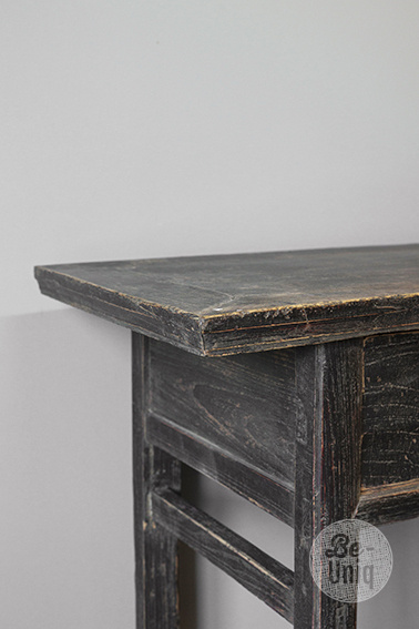 Be-Uniq Oude Haltafel | China | H84 x B89 x D46 cm