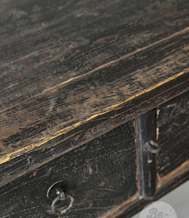 Be-Uniq Oude Haltafel | China | H84 x B89 x D46 cm