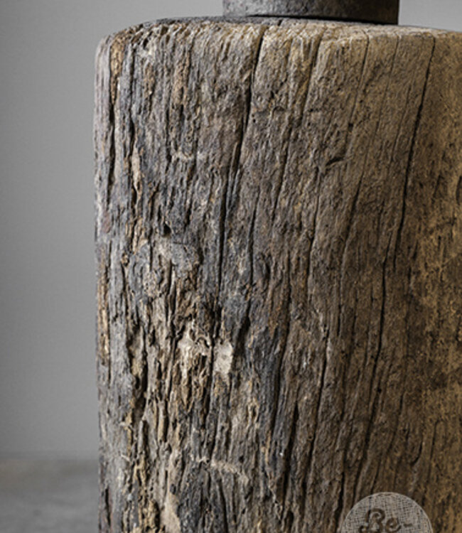Be-Uniq Oude Houten Zuil | India | H99 x D37 cm