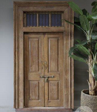 Be-Uniq Oud Deurpui | India | H270xB145xD32 cm Be-Uniq Oud Deurpui | India | H270xB145xD32 cm