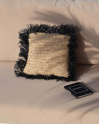 Bazar Bizar De Raffia Kussenhoes Vierkant - Natuurlijk Zwart - 40x40