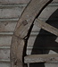 Rene Houtman Oude Houten Wiel Op Standaard | H80 x B68 cm