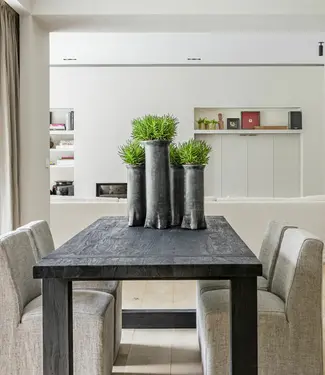 Gommaire Vaas Jamal | Medium | Terracotta Fume | H53 x D19 cm