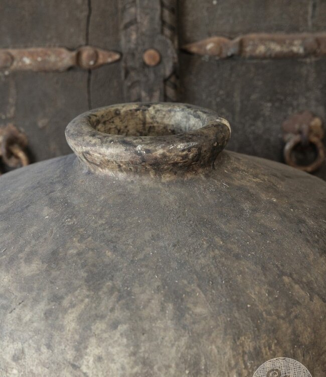 Be-Uniq Verweerde Oude Kruik | Indonesië | H61xD45 cm