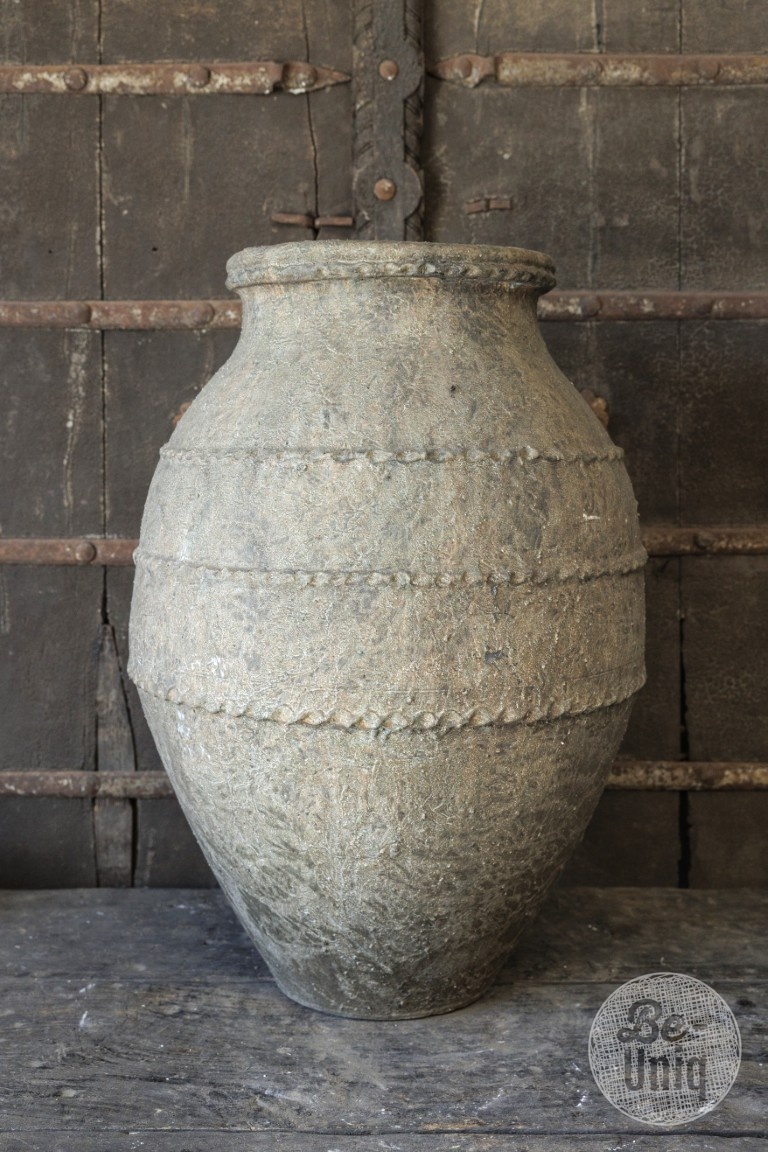 Unieke stenen kruik met deksel Kama 38 cm - Lifestyle By Leonie